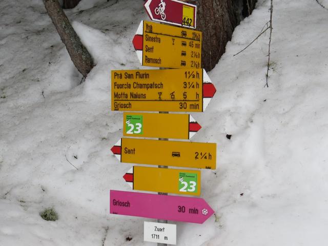 Wegweiser auf Hof Zuort 1711 m.ü.M.