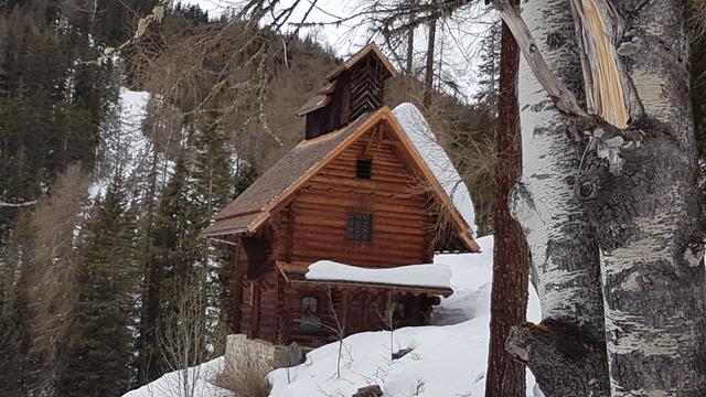 wir verlassen die schön gelegen Kapelle