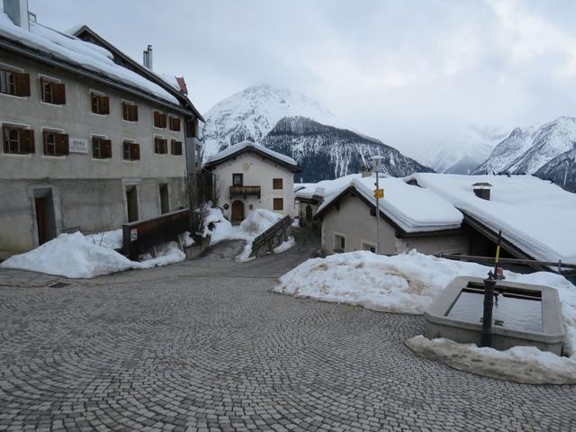 ...erreichen wir wieder Vnà 1637 m.ü.M.