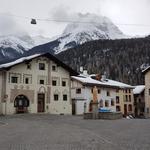 Scuol im Unterengadin besitzt im alten Dorfteil...