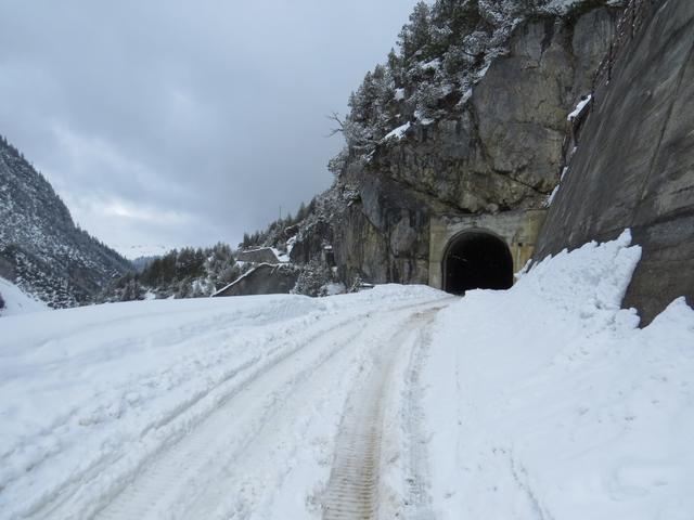beim Tunnel bei Chastès