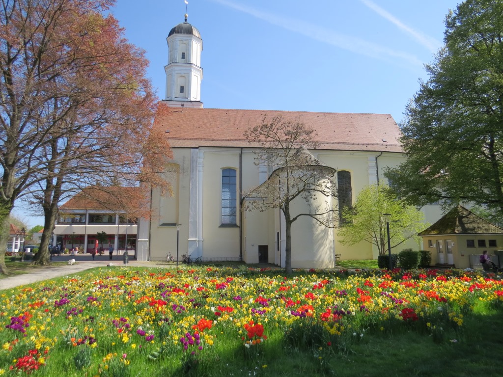 Blick auf die Kirche von Langenargen