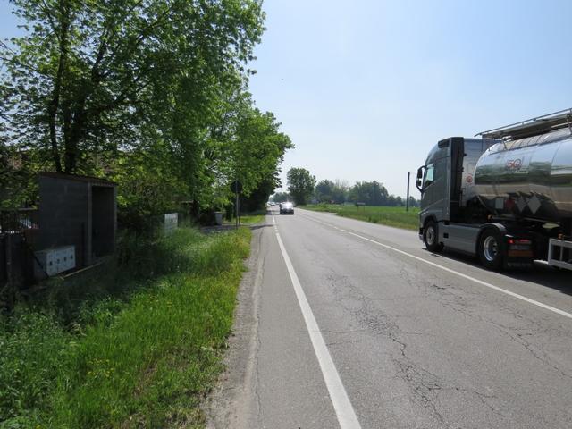 ...laufen wir alles der Hauptstrasse entlang. Das schrecklichste und gefährlichste Teilstück bis jetzt