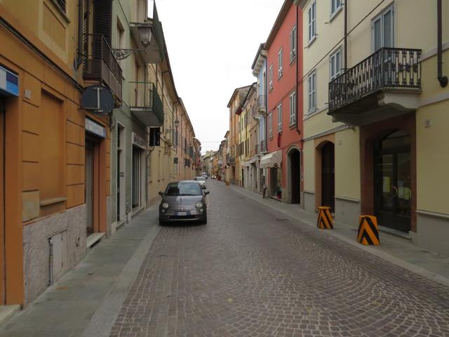 ...und stehen in der Altstadt von Fiorenzuola d'Arda