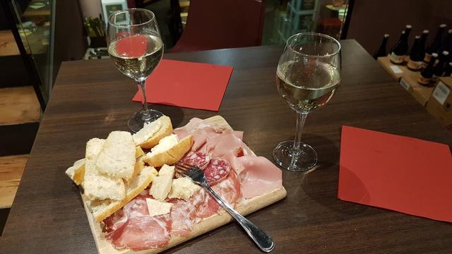 in der Hostaria delle Terre Verdiane in Fidenza geniessen wir ein Apéro