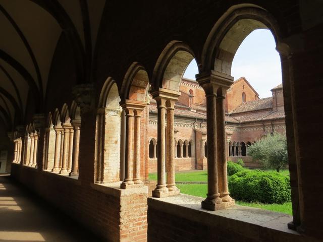 wir müssen das Kloster leider verlassen, wir müssen weiter