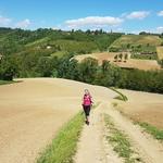 Blick zurück nach Cella  und auf die andere Seite zum Hügel, von wo wir hinunter gelaufen sind