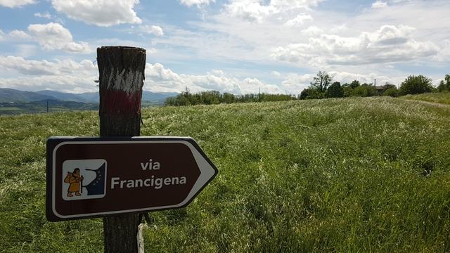 der Pilgerweg ist in der Regel gut beschildert, mit der Via Francigena App sind wir aber auf der sicheren Seite