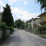 wir durchqueren ein Villenviertel von Fornovo