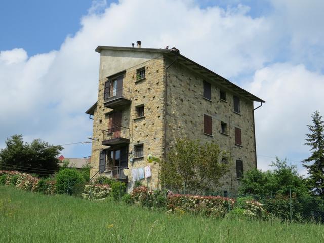 vorbei an schönen Häuser...