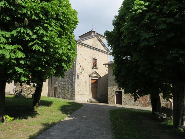 bei der Kirche von Cassio betreten wir die historische Altstadt mit den schönen Steinhäusern