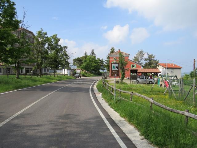 in Cassio parkieren wir das Auto und starten die heutige Etappe