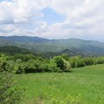 zwischendurch eröffnen sich schöne weite Blicke in die Landschaft des Apennins