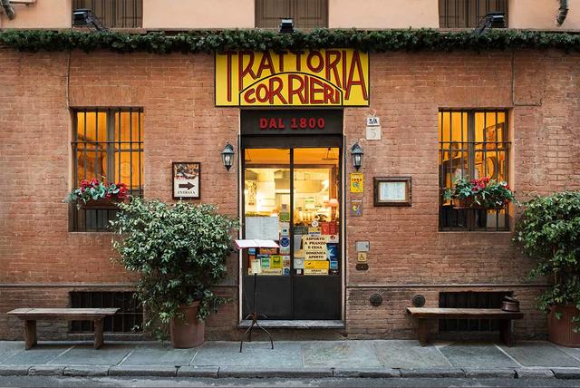 in der Trattoria Corrieri haben zu Nacht gegessen