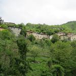 Blick hinauf nach Groppodalosio. Auch in Groppodalosio hatte es keine Einkehrmöglichkeiten