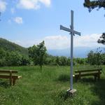 eine ausserordentlich schöne Aussicht empfängt uns, als wir den Passo della Crocetta mit Kapelle erreichen