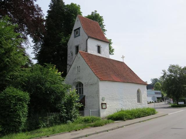 bei der romanischen St.Wolfgangskapelle 9. Jhr. in Rickenbach. Leider auch geschlossen