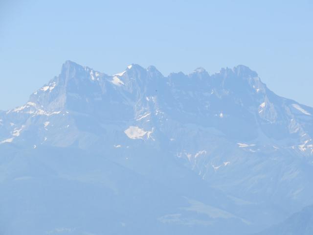 die Dents du Midi herangezoomt. Was für eine gewaltige Bergtour als wir dort oben standen