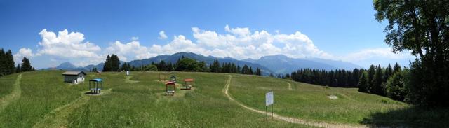 schlicht atemberaubend. Mont Blanc zeigt sich zum greifen nah. Das Trientgebiet, Dents du Midi, Grand Muveran und Le Grammont