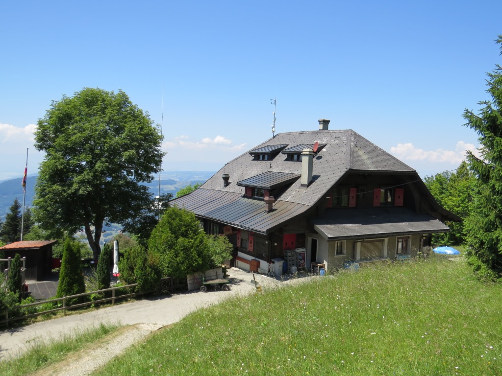 nach dem Mittagessen, laufen wir zum direkt daneben befindlichen Bergrestaurant Les Pléiades