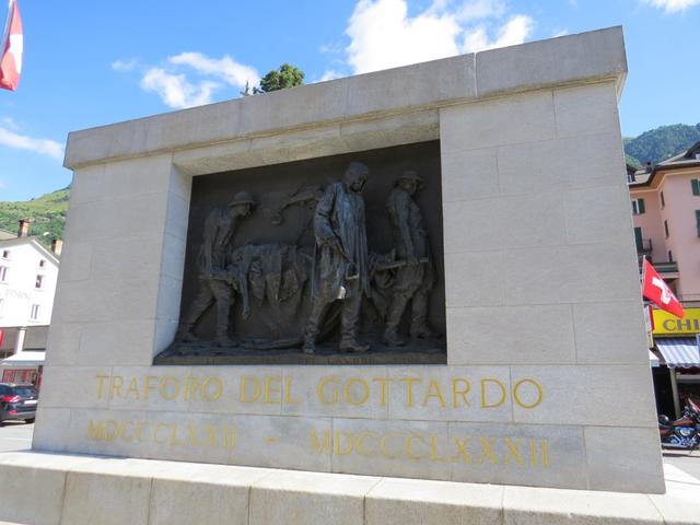 dieses Denkmal erinnert an die beim Bau des Gotthardtunnels 1872 bis 1882 verunglückten Tunnelarbeiter