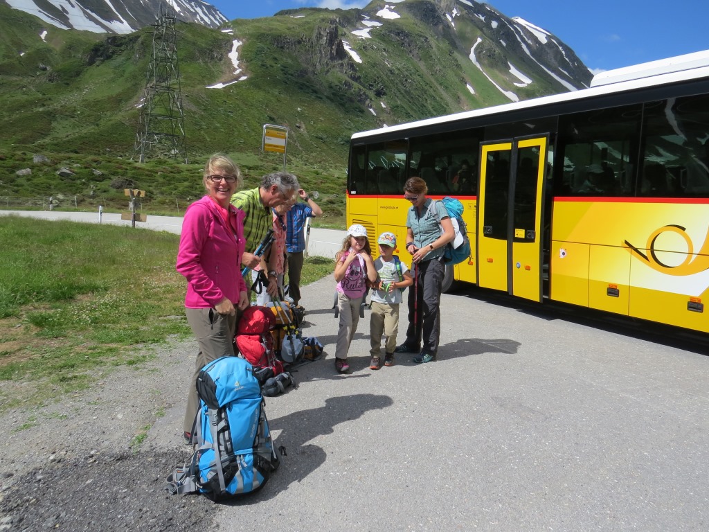 bei der Haltestelle Ciuréi di mezzo, hat die schöne Fahrt sein Ende, und wir verlassen das Postauto