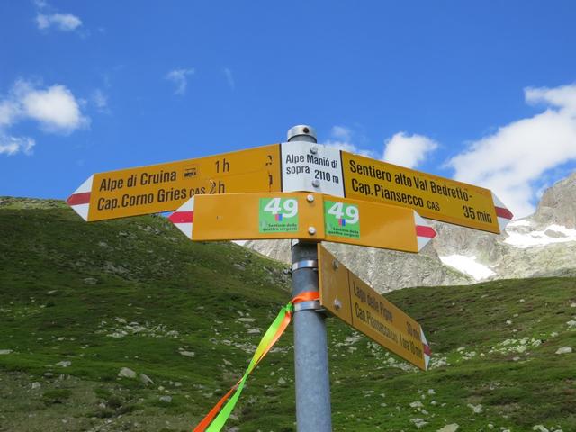 Wegweiser bei Manió di Sopra 2110 m.ü.M.