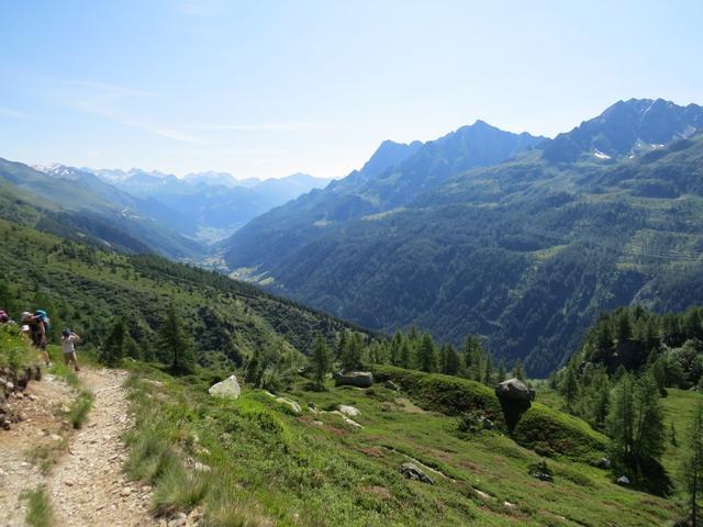 ...und laufen weiterhin talauswärts Richtung Gotthardpassstrasse