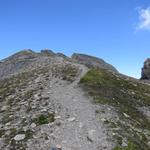 der Bergpfad ist weiterhin gut ersichtlich