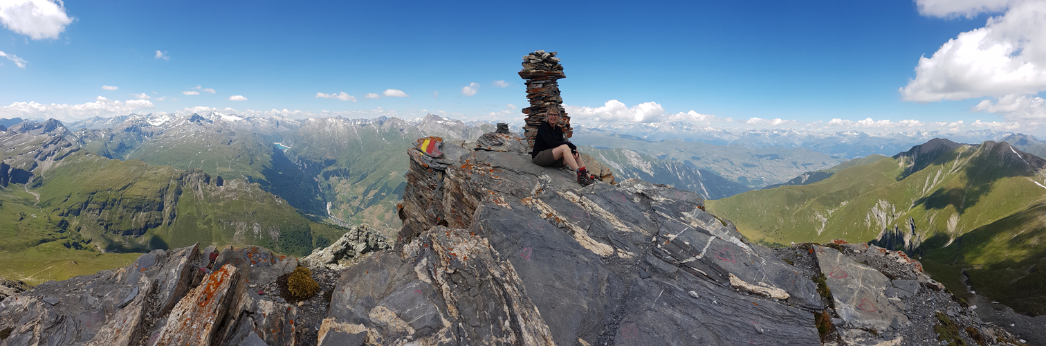 sehr schönes Breitbildfoto vom Tomülhorn. Bei Breitbildfotos nach dem anklicken, immer noch auf Vollgrösse klicken