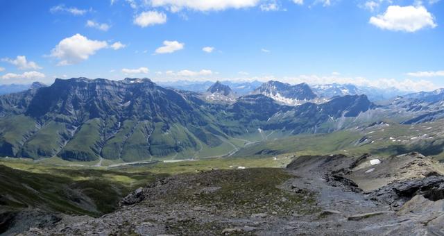 Blick zum Bruschghorn, Gelbhorn, Pizzas d'Anarosa und Alperschällihorn