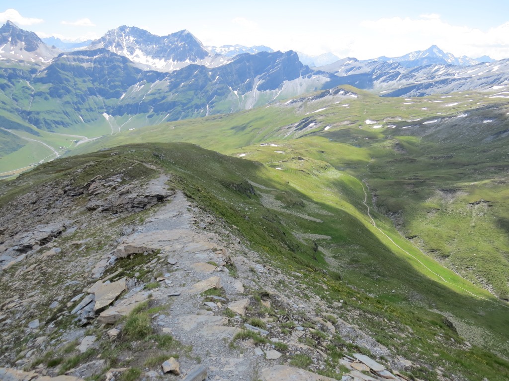 alles weiter abwärts Richtung Tomülpass