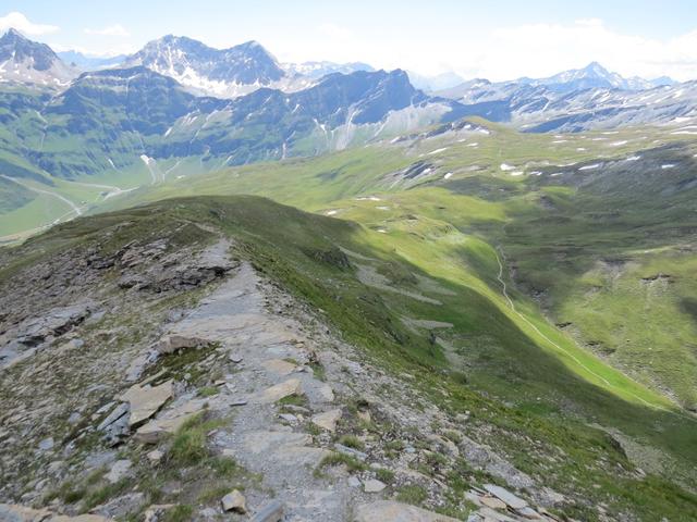 alles weiter abwärts Richtung Tomülpass