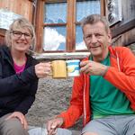 hier bestellen wir uns einen Kaffee und eine Schokomilch. Einfach lecker so eine frische Milch