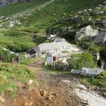 bei Oksastafel (Ochsastafel) 1886 m.ü.M., geht es über ein Brücklein das uns über das Schluchtbett des Valser Rhein führt