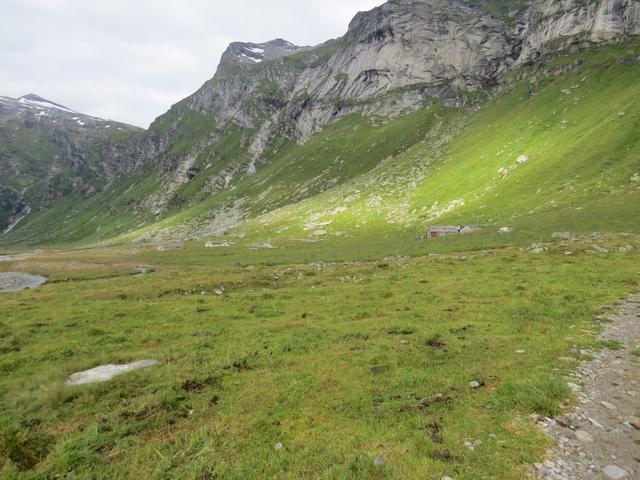 auf der Lampertschalp weitet sich der Blick wieder