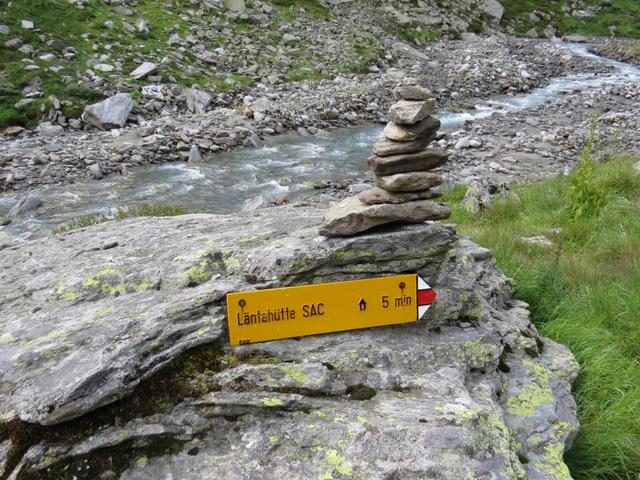 ...weiter durch das Hochtal des Valser Rheins Richtung Zunge des Läntagletschers