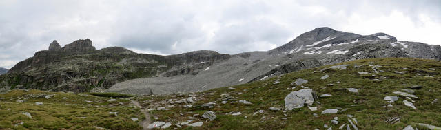 schönes Breitbildfoto mit Blick Richtung Zervreilahorn und Furggelti