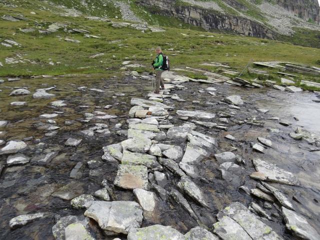 ...bevor es am Horabach entlang, dem Stausee weiter entgegen geht