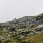 wie erhofft erreichen wir über die Abkürzung den Rifugio Alpe Masnee 2063 m.ü.M. kurz bevor es wieder zu regnen beginnt