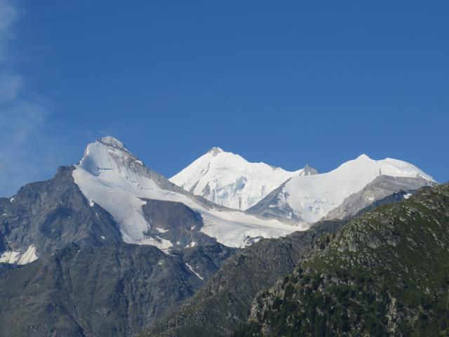 Blick auf Brunegghorn, Bishorn und Weisshorn