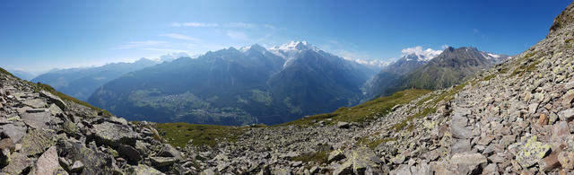 und die Aussicht ist gigantisch. Blick auf die andere Talseite des Mattertal
