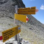 Wegweiser auf dem Augstbordpass 2893 m.ü.M.