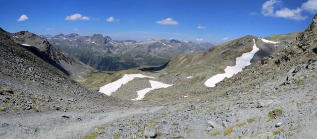 schönes Breitbildfoto mit Blick über das Turtmanntal zum Meidpass, den wir tagsdarauf überqueren werden