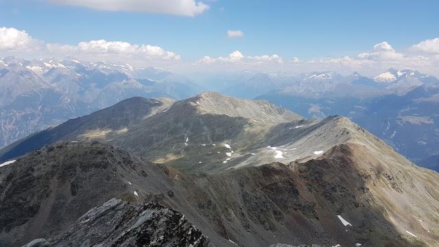 Blick zum Dreizehntenhorn und Augstbordhorn. Das war eine super schöne Bergtour das wir dort durchgeführt haben