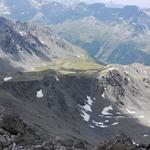 Blick rechts vom Augstbordpass in das grüne Grüobtälli und ins Turtmanntal