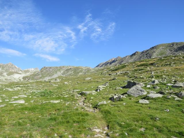 wir ziehen weiter Richtung Meidpass. Wo aber dieser Übergang zum Val d'Anniviers genau ist, ist aber noch nicht erkennbar