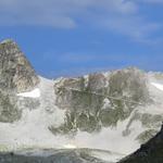 vor uns taucht zwischen den Meidzänd und dem Meidspitz, der gut ersichtliche Bergpfad zum Meidpass auf