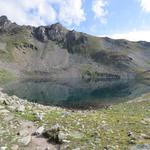 ...der erstaunlich grosse, tiefblaue - und eiskalte - Meidsee 2680 m.ü.M. auf