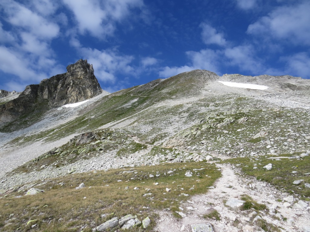 der einfache Aufstieg zum Meidpass beginnt